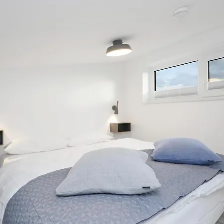 2 Bedroom Front In Lembruch-duemmer Ferienhaus *
