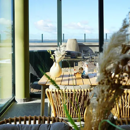 2 Bedroom Front In Lembruch-duemmer Ferienhaus